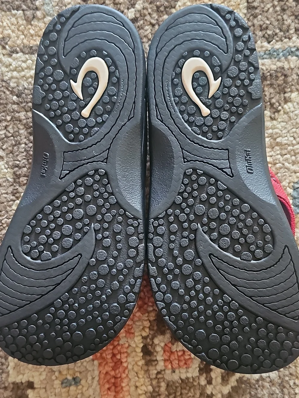 OLUKAI  HOKUA  (US M10) Red/Tangerine & Black Sandals, Waterproof (They Float!)